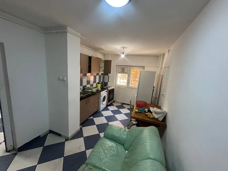 Calea Mosilor x Eminescu, aproape de Pizza Hut si metroul Obor la 7 min